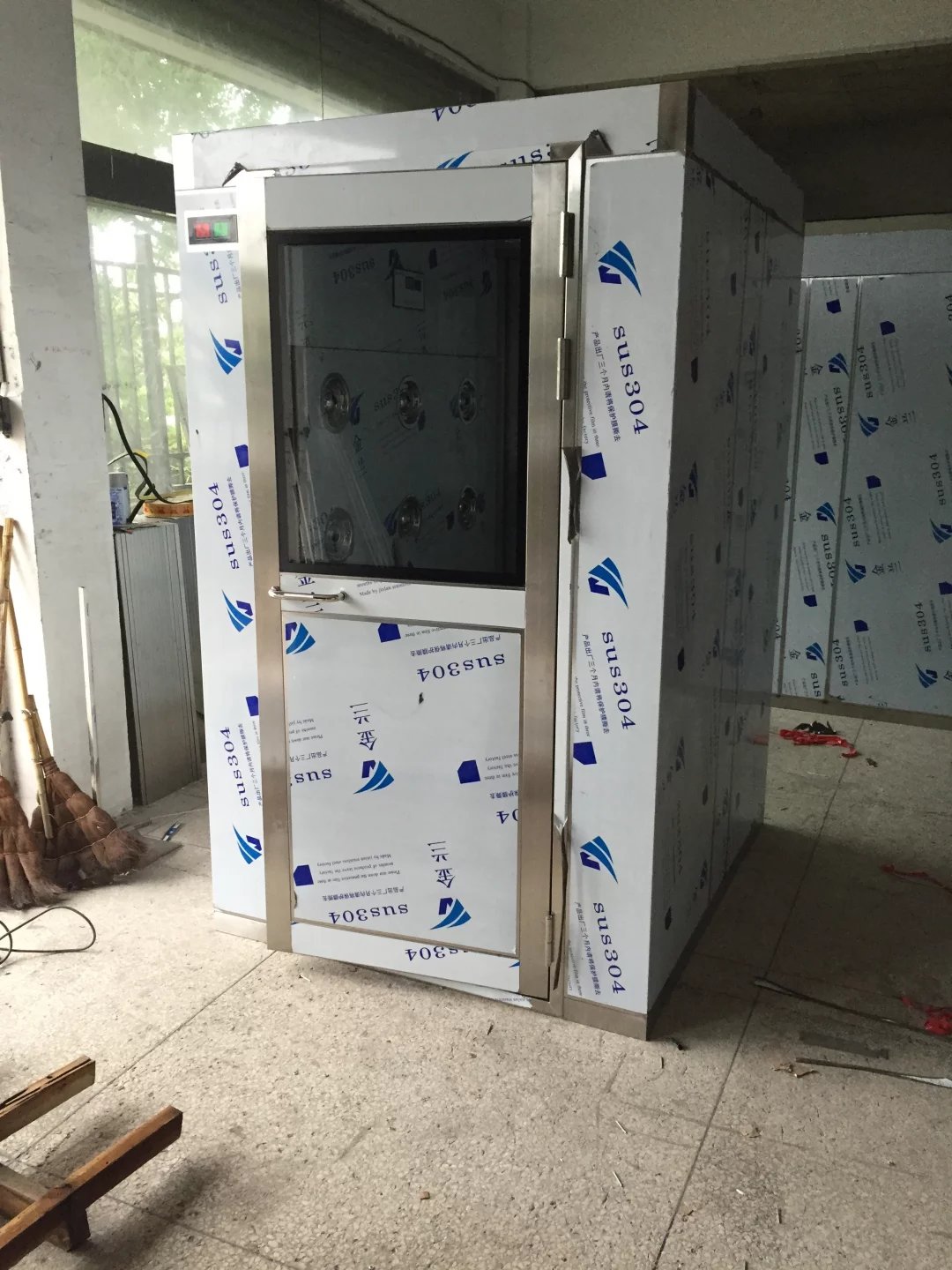 新疆風淋室廠家供應單人雙吹風淋門(風淋房)